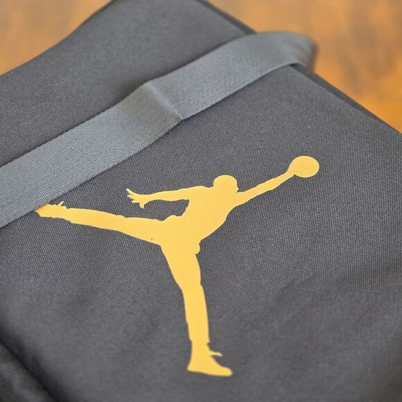 Nike Air Jordan Black Gold Shoe Bag Soft Case Jumpman Zipper Closure Brand New - Picture 2 of 10
